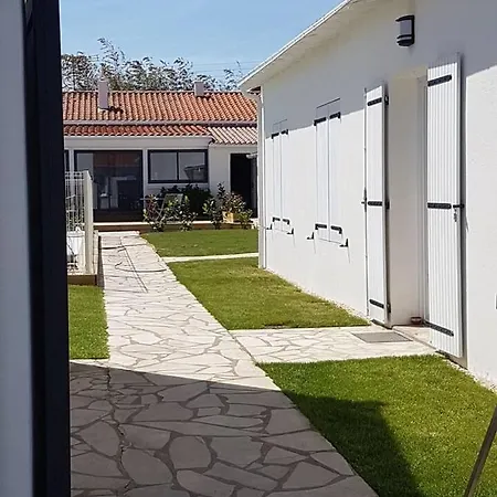 Re 2 Personnes * シャトライヨン・プラージュ