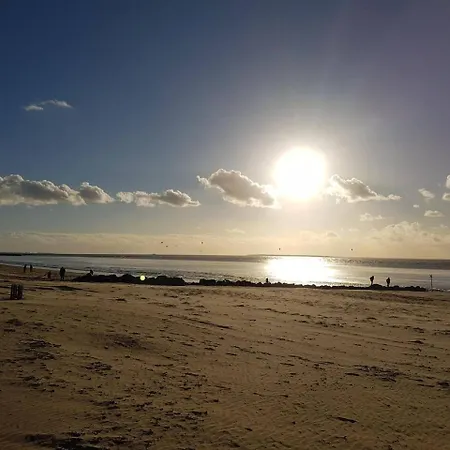 Re 2 Personnes * シャトライヨン・プラージュ